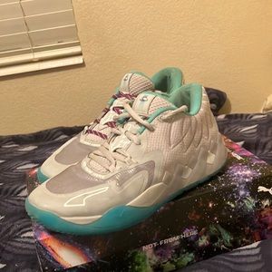 Lamelo ball 1 UFO 🛸 Decent condition lot of life left perfect box can negotiate